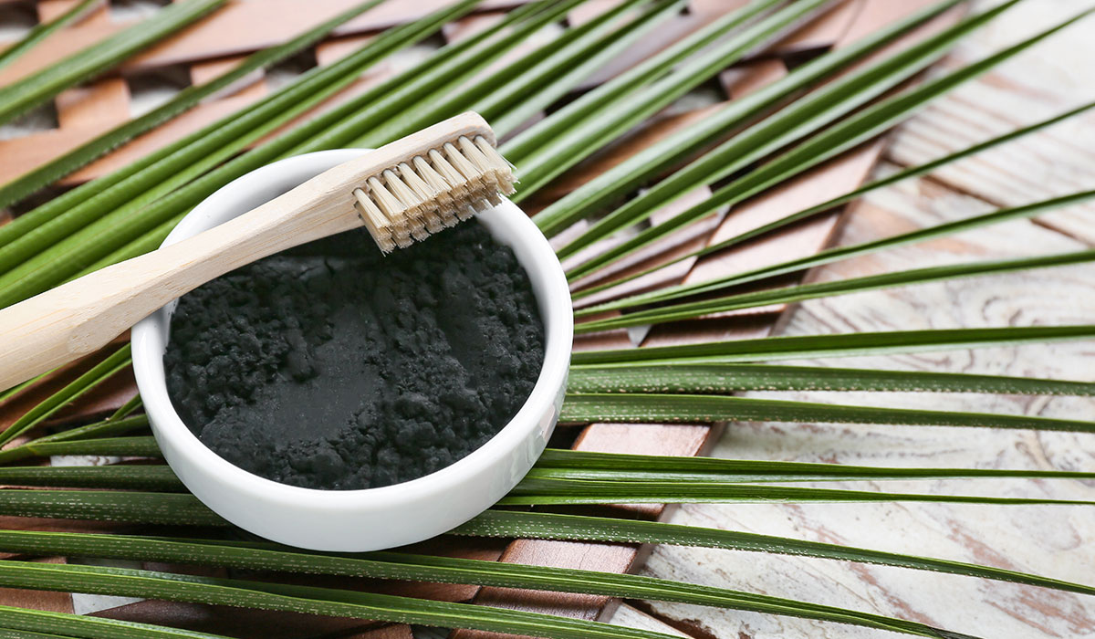 Poudre de blanchiment des dents au charbon biologique activé