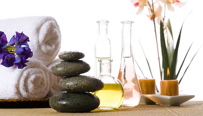 Huile de massage bio : laquelle choisir pour les massages pro ?