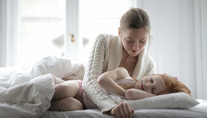 Sommeil : une lumière, même douce, pourrait être un cauchemar pour vos  enfants